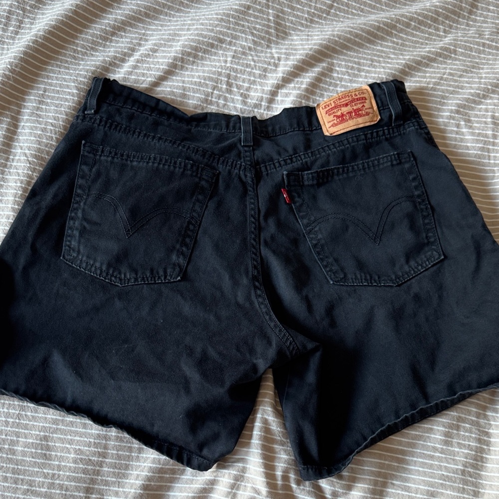 Levi's Black Relaxed Fit Shorts